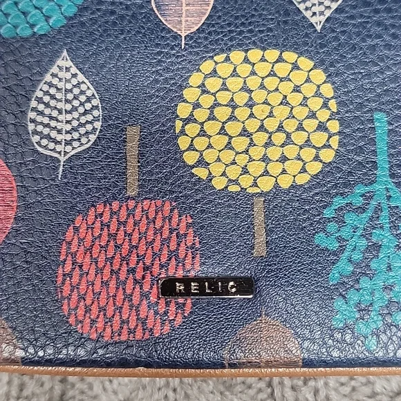 Relic Wallet - Picture 2 of 13